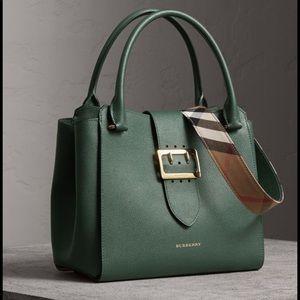 Burberry Eucalyptus Medium Buckle Tote